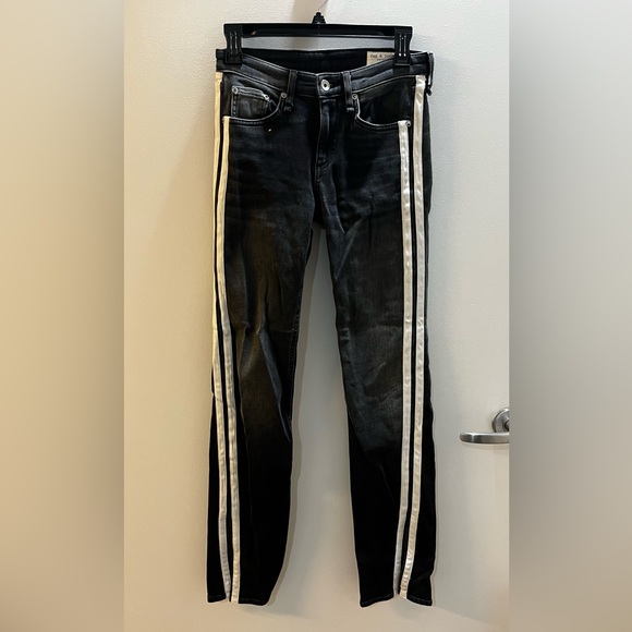Rag & bone CATE MID-RISE FLARE jeans with racer stripe. Size 24 - Picture 3 of 5